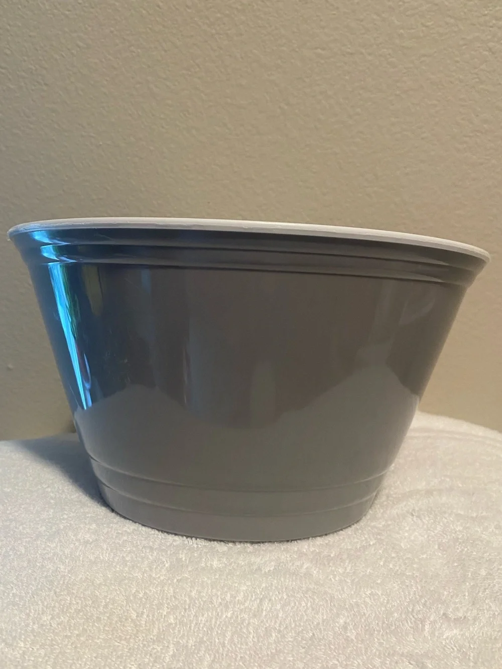 Gray Googly-Eyed Monster Face Vampire Halloween Candy Serve Bowl BPA FREE